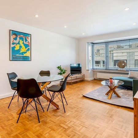 Fantastically Located Modern Apartment With Garage Available 奥斯滕德 外观 照片