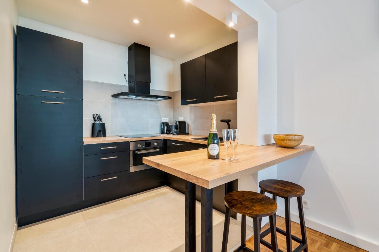 Fantastically Located Modern Apartment With Garage Available 奥斯滕德 外观 照片